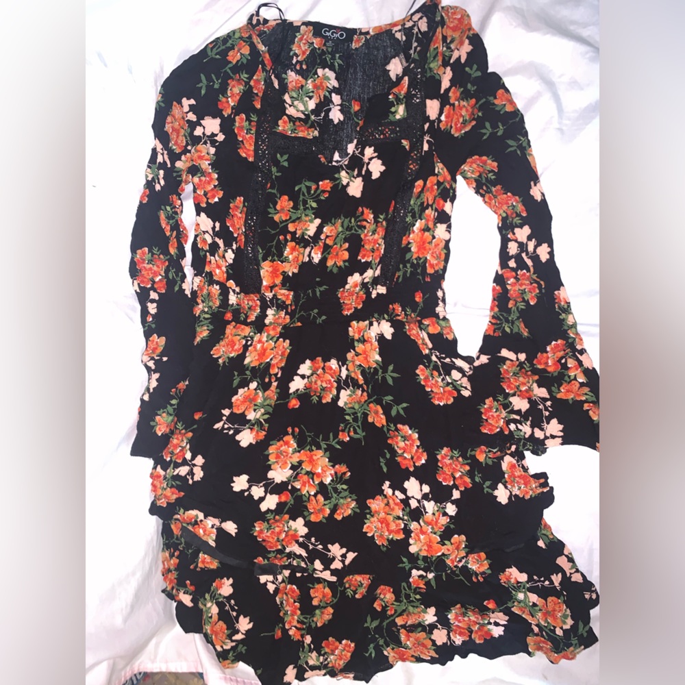 Flared sleeve midi dress